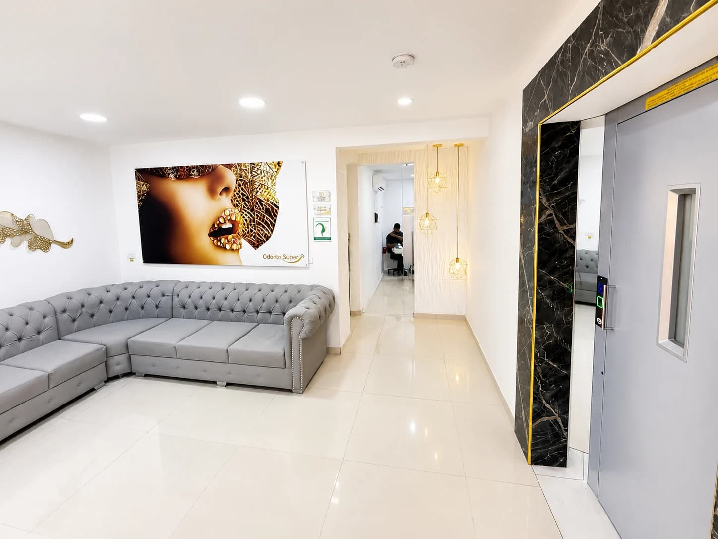 Patient lounge at our Medellín clinic, Odontológica Súper.