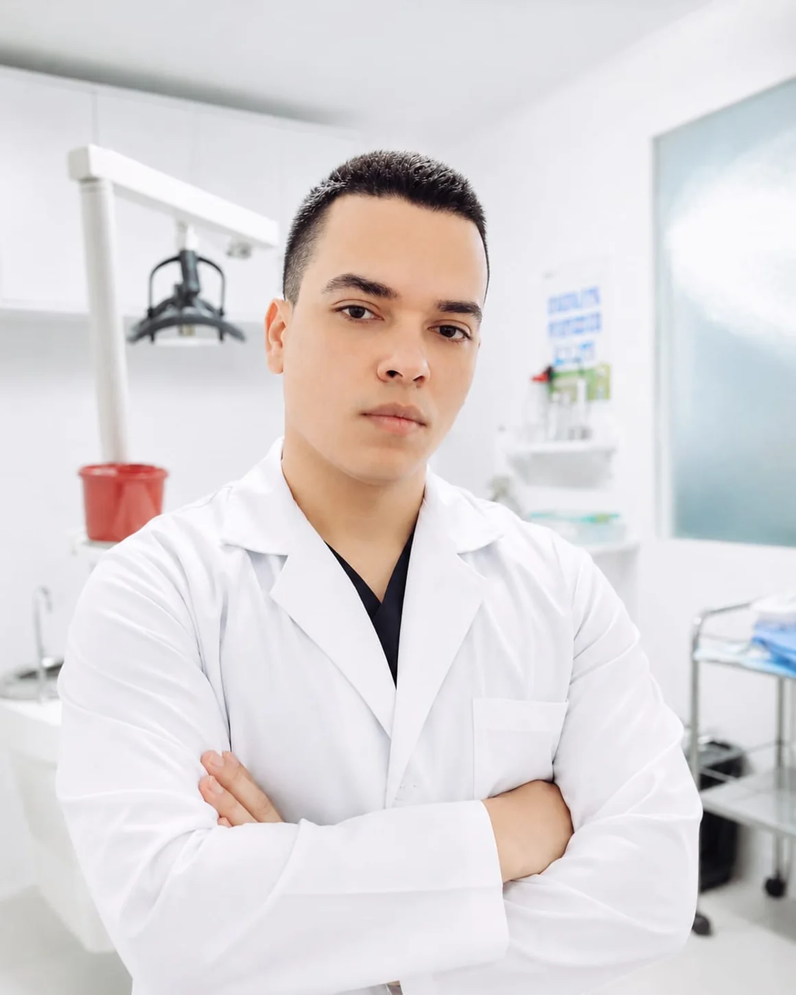 Daniel Castaño reviewing treatment at our Medellín clinic.