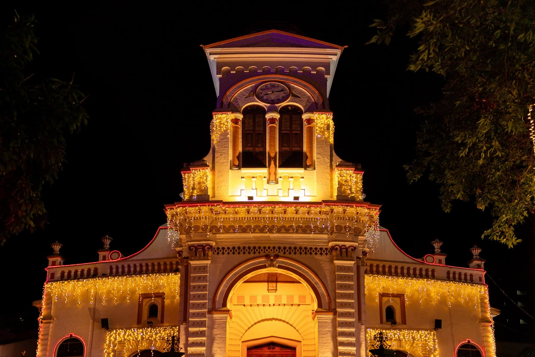Santuario de María Auxiliadora, the Parroquia Santa Ana church, in Sabaneta.
